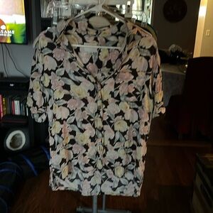 American Eagle Black Floral Button-Front Women’s Top Size Small